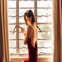 初中女生身体奥秘：探索光溜溜身子的科学与健康